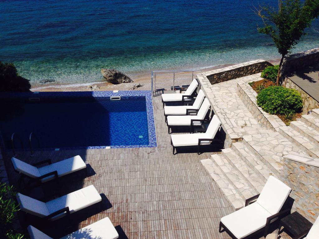 Love Live Hotel Sutomore Luaran gambar